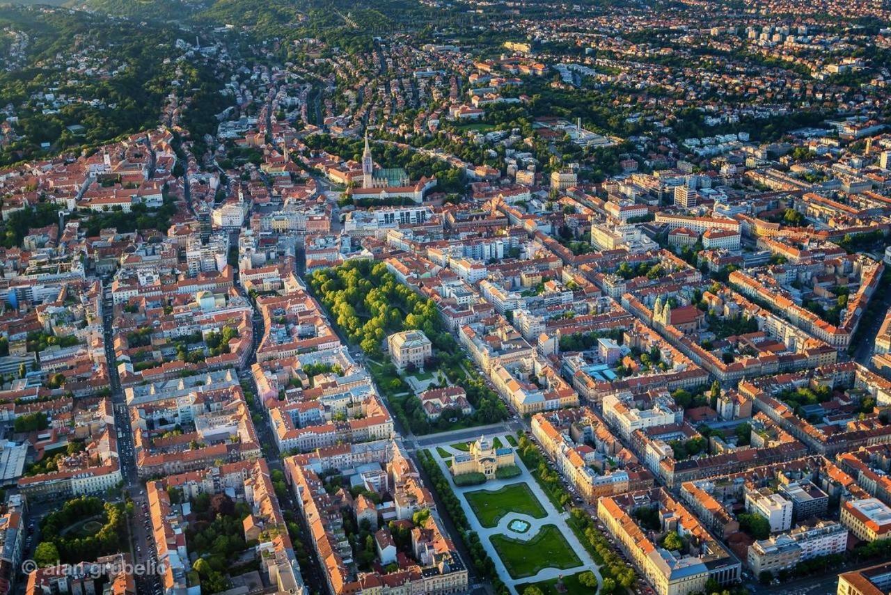 Meridian Apartment , 300M To Bus Terminal, Fast Wifi & Airport Transf Zágráb Kültér fotó